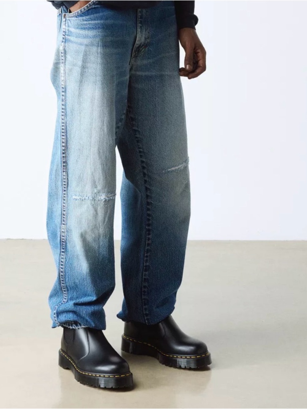 Dr. Martens Bex Black Chelsea Ankle Boots US7 $190 - Picture 4 of 11